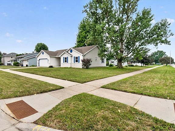 2nd image of 1223 Alpine Dr