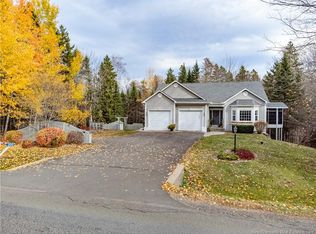 200 Deerwood Dr, Hanwell, NB E3E1C1