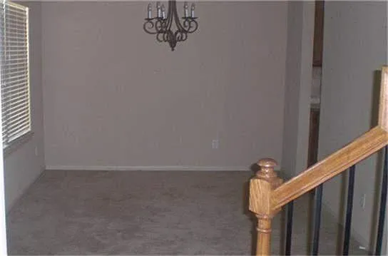 3230 Raintree Village Dr — Photo 2