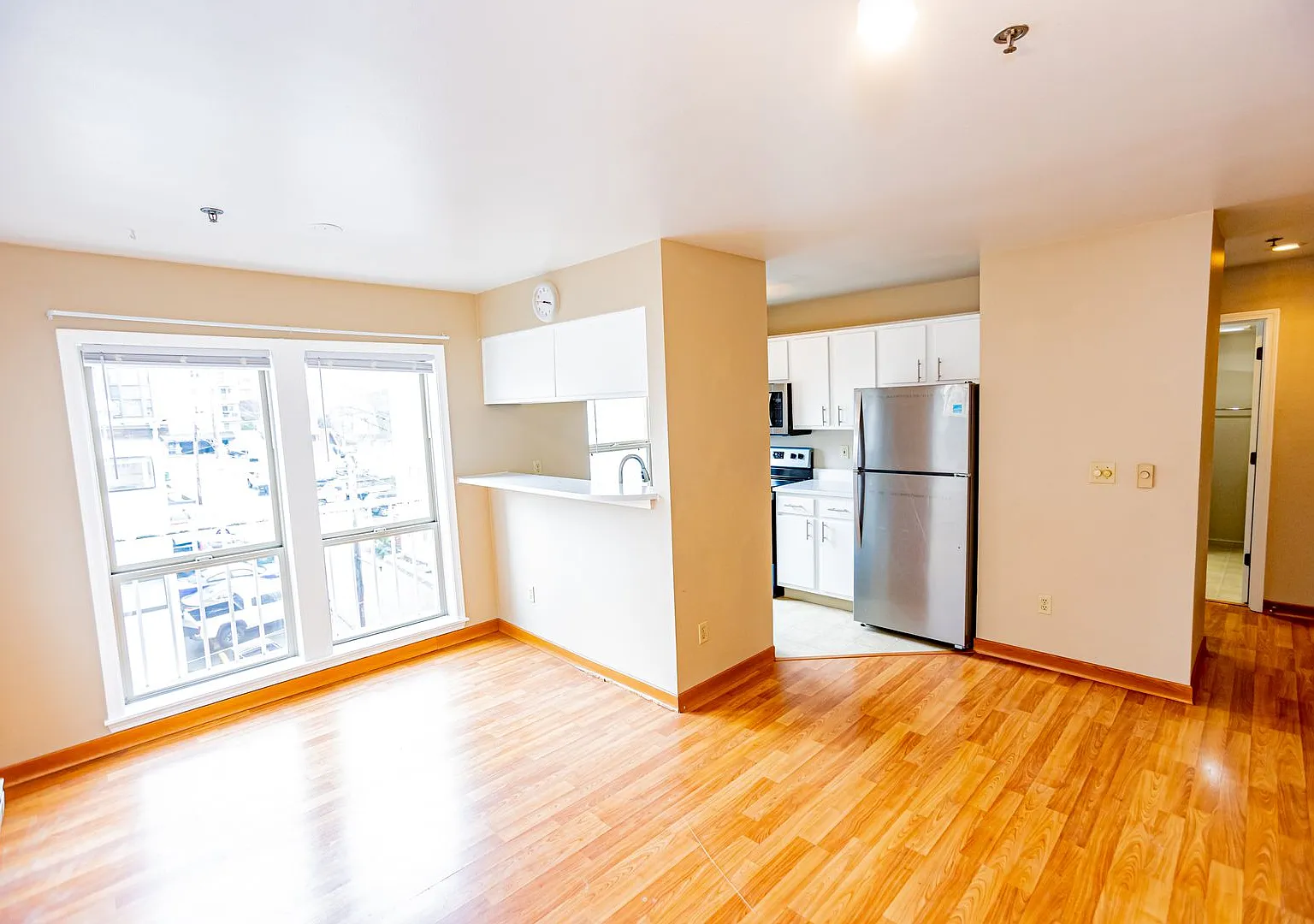 1 Bed 1 Bath Condo in Capitol Hill — Photo 4