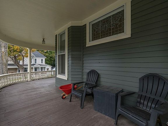 3rd image of 128 N School St