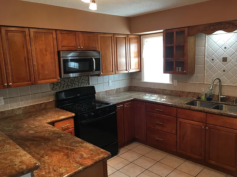 3110 Kleinmann Ave — Photo 10