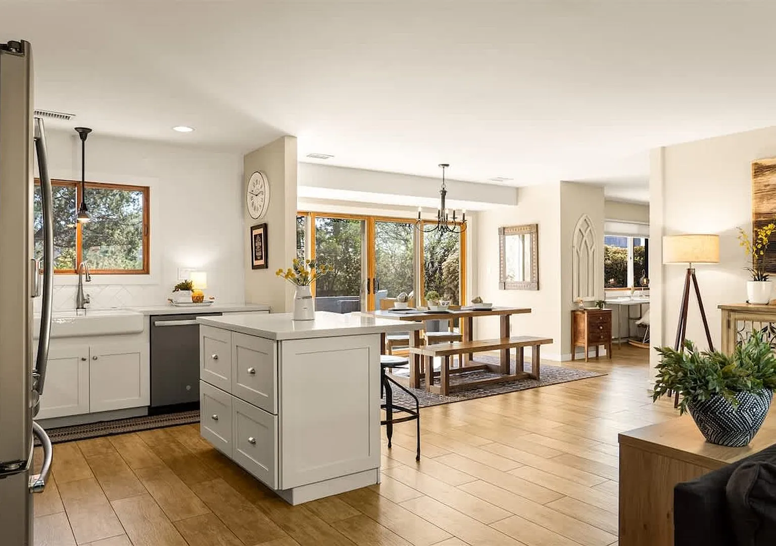 Bright and Airy Chapel Home — Photo 2