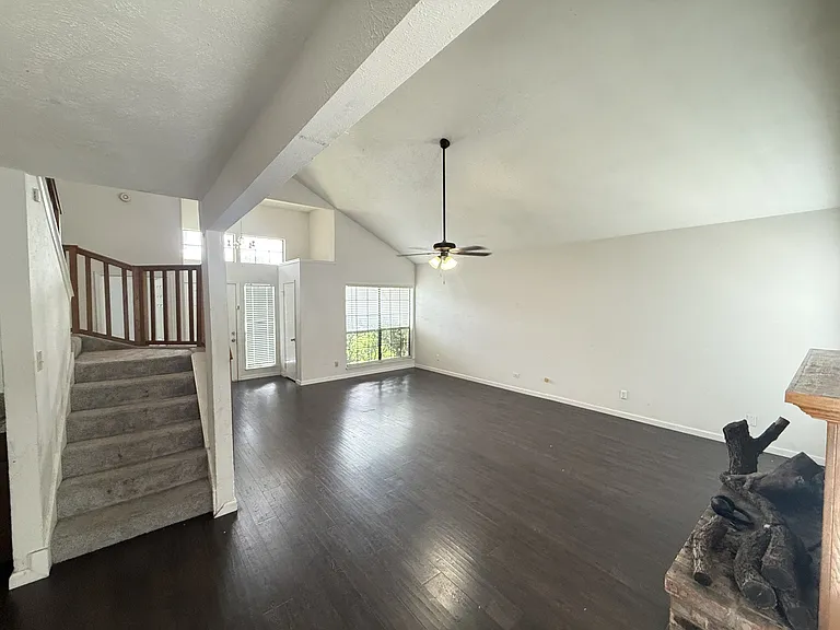 1616 Fannin Cir — Photo 13