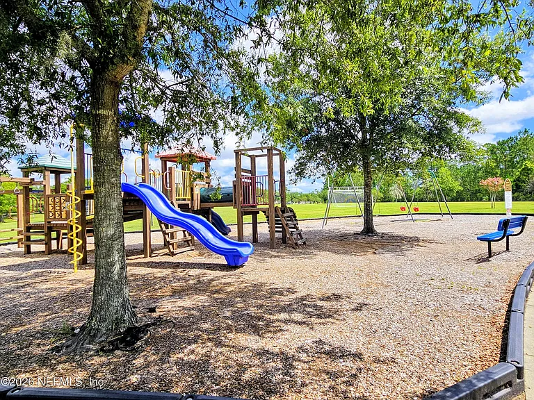 535 Wooded Crossing Cir — Photo 37