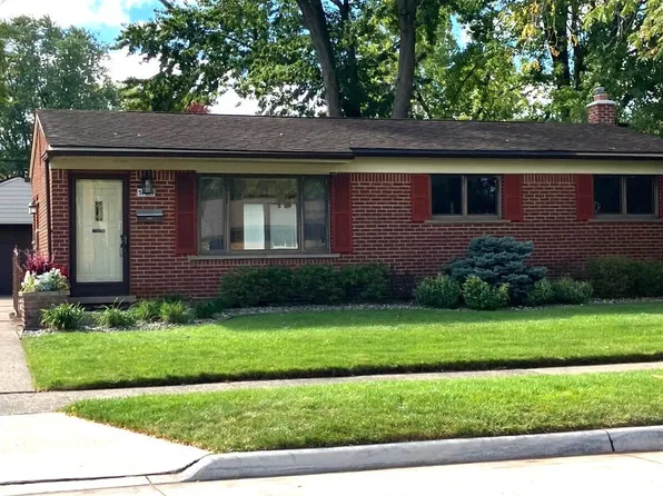 35619 Dover St, Livonia, MI 48150