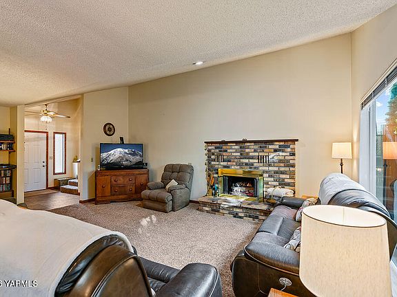 4th image of 6804 Alpine Way