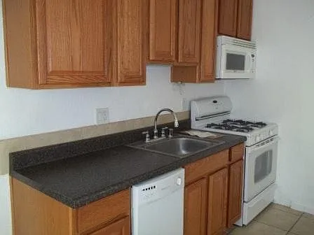 311 Maple St SE — Photo 10