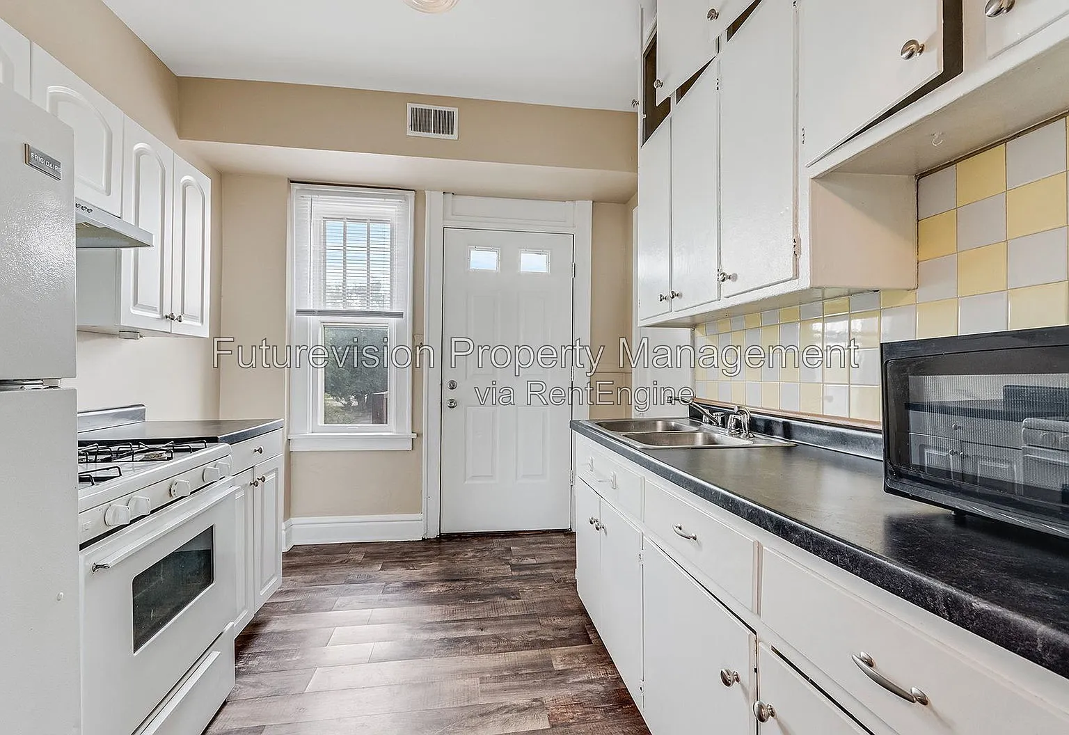2 bed, 1.0 bath, $1,295 — Photo 4