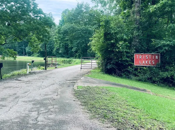 6296 Fm 1374 Rd, New Waverly, TX 77358