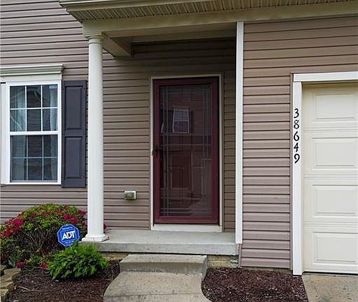 3rd image of 38649 Congressional Ln #42
