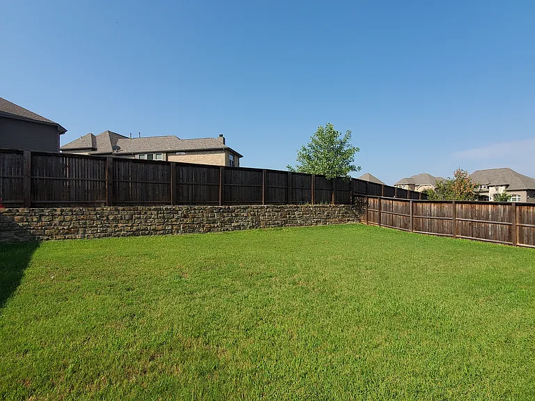 1704 Monahan Dr — Photo 24