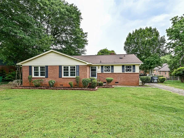 6407 Cherrycrest Ln, Charlotte, NC 28217