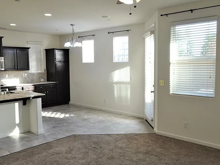 3656 Richmond Ave — Photo 4