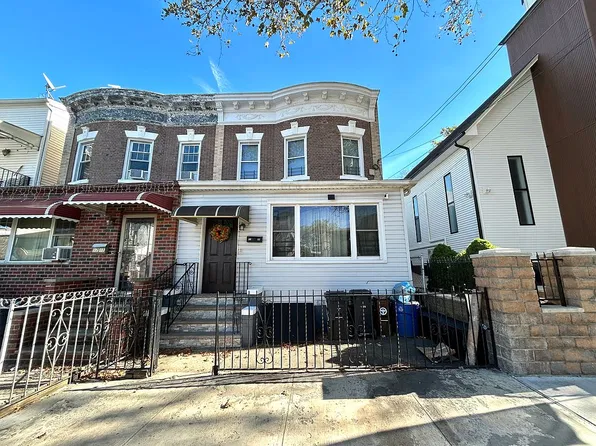 9743 92nd St, Ozone Park, NY 11416