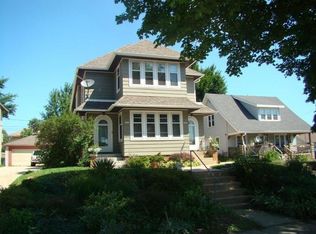 5720 W Wisconsin Ave, Milwaukee, WI 53213