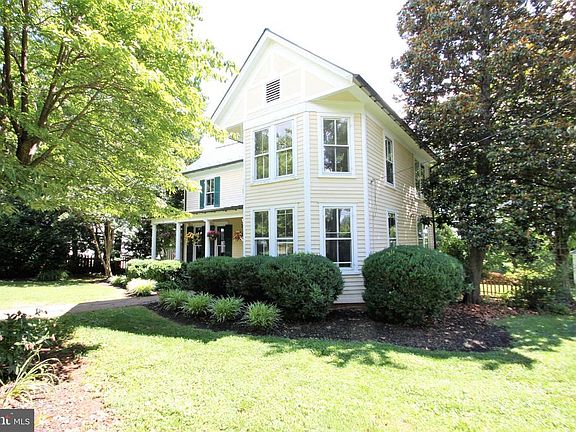3rd image of 359 Falmouth St