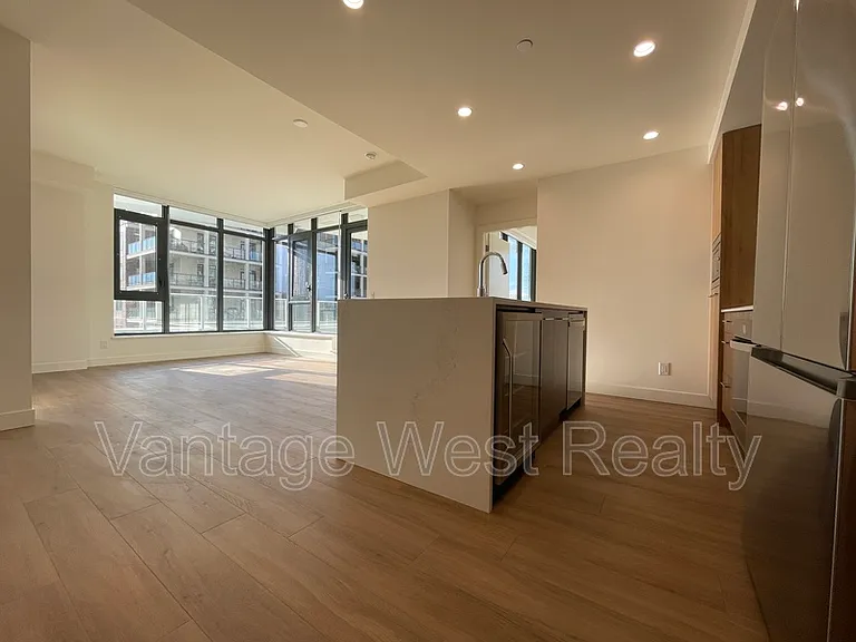 3699 Capozzi Rd #306 — Photo 4