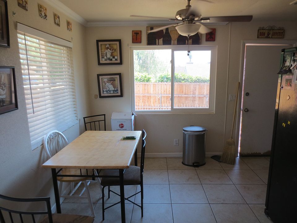 2nd image of 11754 California St