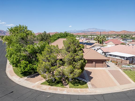 3rd image of 592 N Dusk Dr