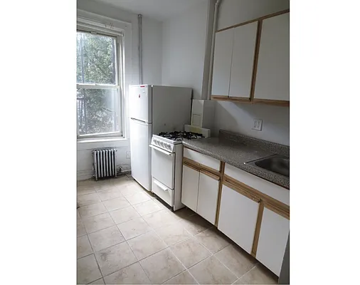 Rented by Block & Lot Real Estate | media 27