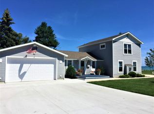 211 Evergreen Ave, Oscoda, MI 48750