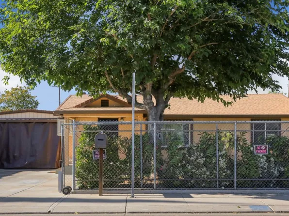 221 Pueblo Ave, Modesto, CA 95351