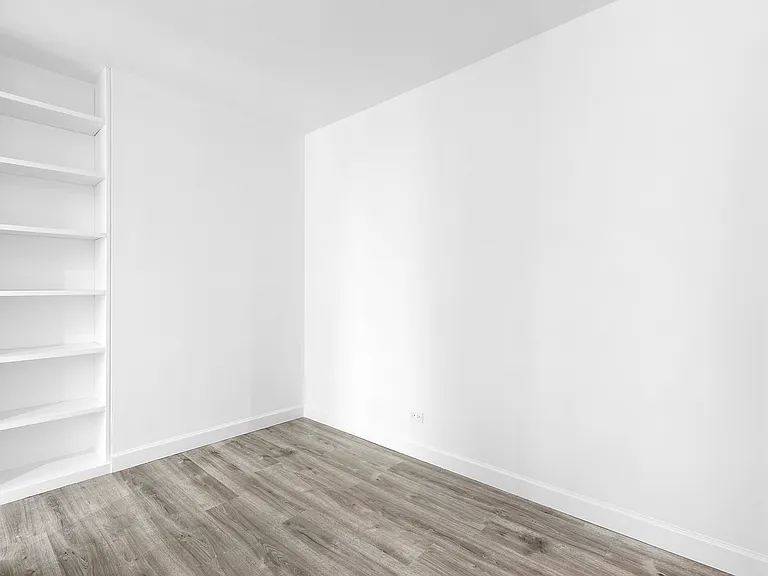 330 E 33rd St #4D — Photo 7