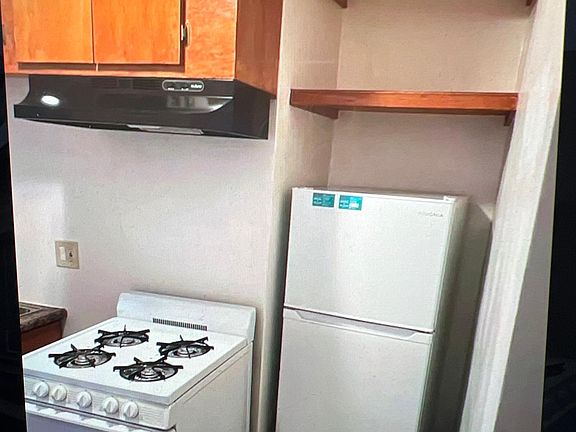 5th image of 826 N Vendome St #1