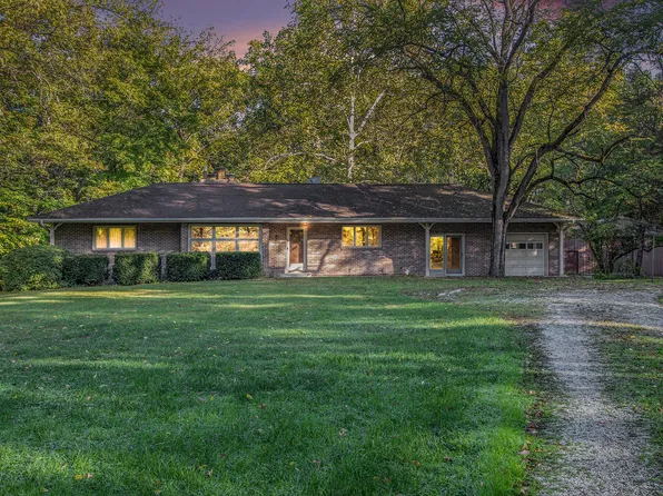 127 W 700 N, Valparaiso, IN 46385