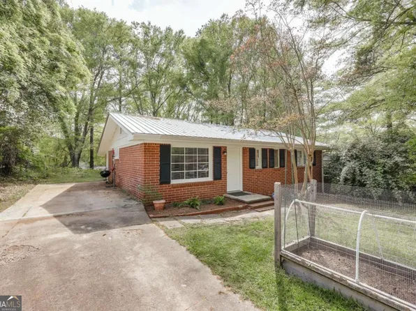 355 Knottingham Dr, Athens, GA 30606