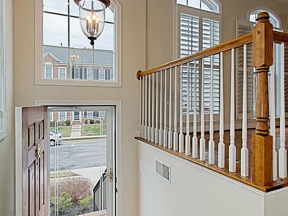 2nd image of 16492 Steerage Cir