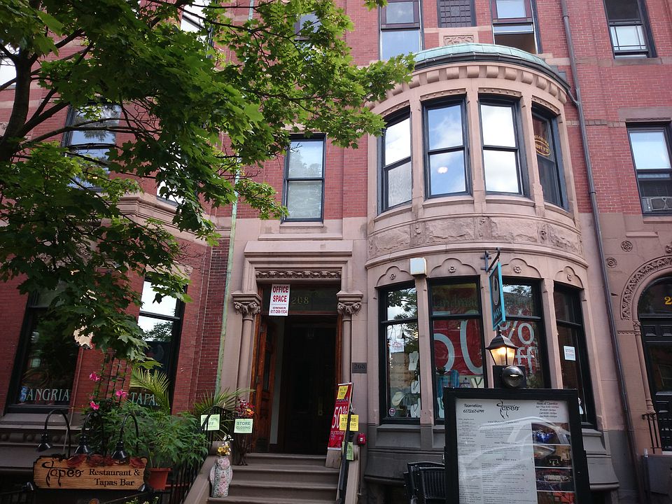 2nd image of 268 Newbury St Ste 4