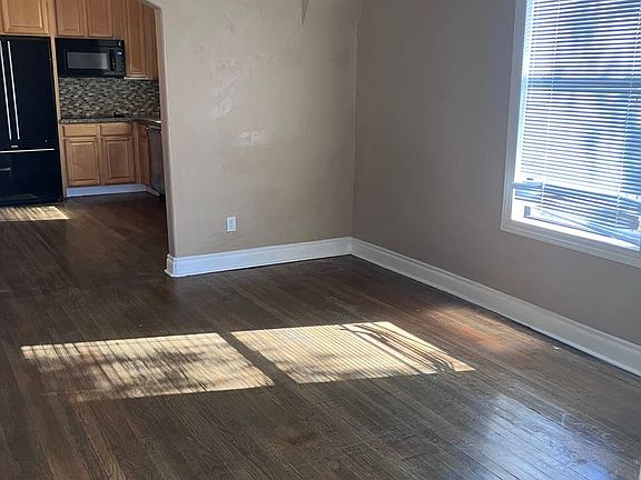 2nd image of 242-246 N 2nd Ave #242