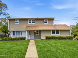 4 Cheryl Dr, Oakhurst, NJ 07755