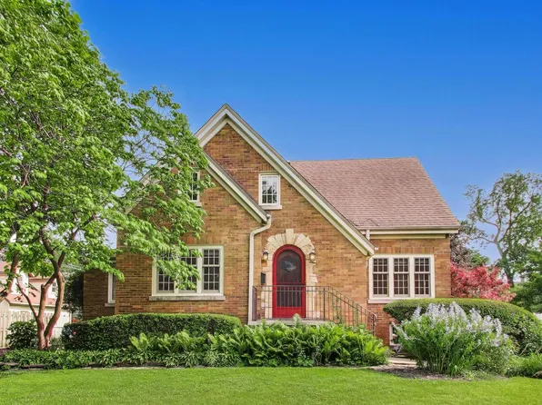 1104 Clarence Ave, Oak Park, IL 60304