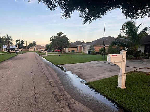 5th image of 2429 SE Betty Rd