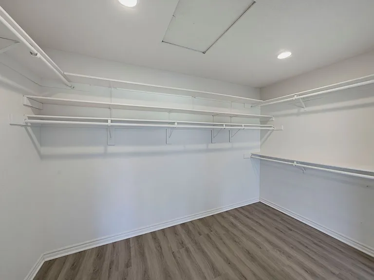 1038 Rimwood Dr — Photo 29