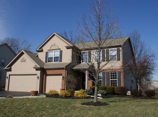 2747 Roe Dr, Lewis Center, OH 43035