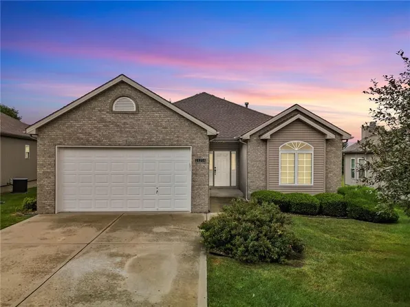 11258 N Randolph Ave, Kansas City, MO 64157