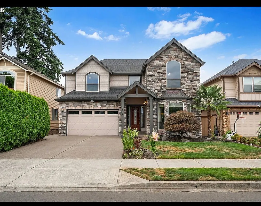 4 bed, 3.0 bath, 3114 sqft, $3,695 — Photo 1