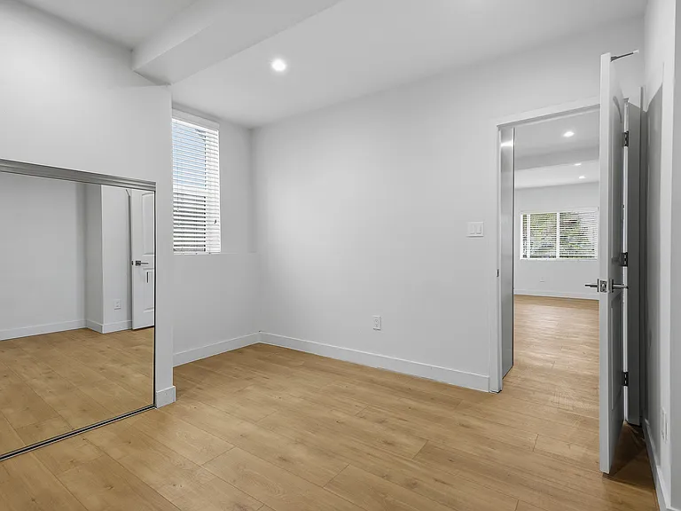 1038 N Bonnie Brae St #1042 — Photo 9