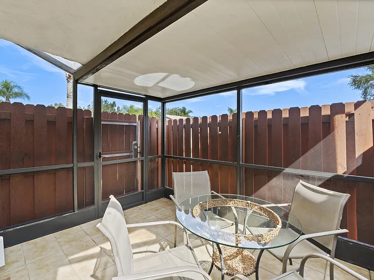7916 SE Villa Cir — Photo 45