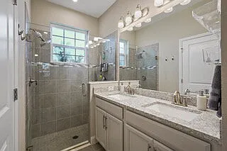 5246 Neil Dr — Photo 17