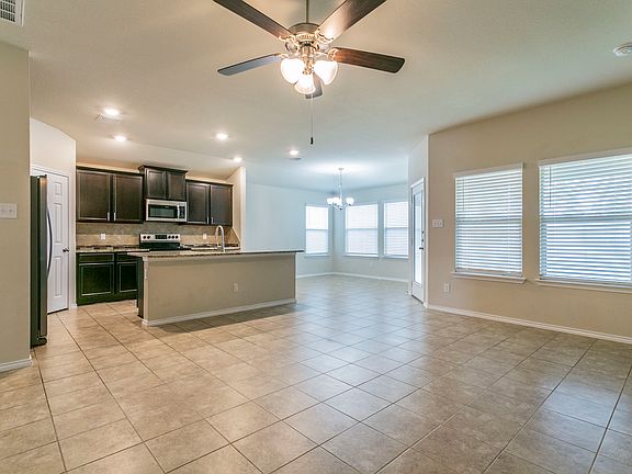 4th image of 2613 Bargello St