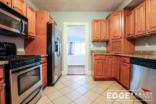 68 Forest St #B Photo 1