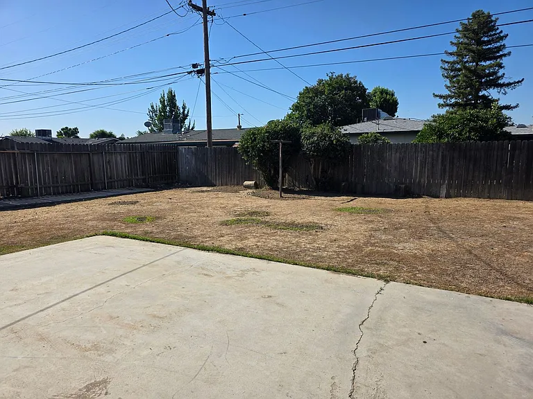 2805 Cambria Ave — Photo 16