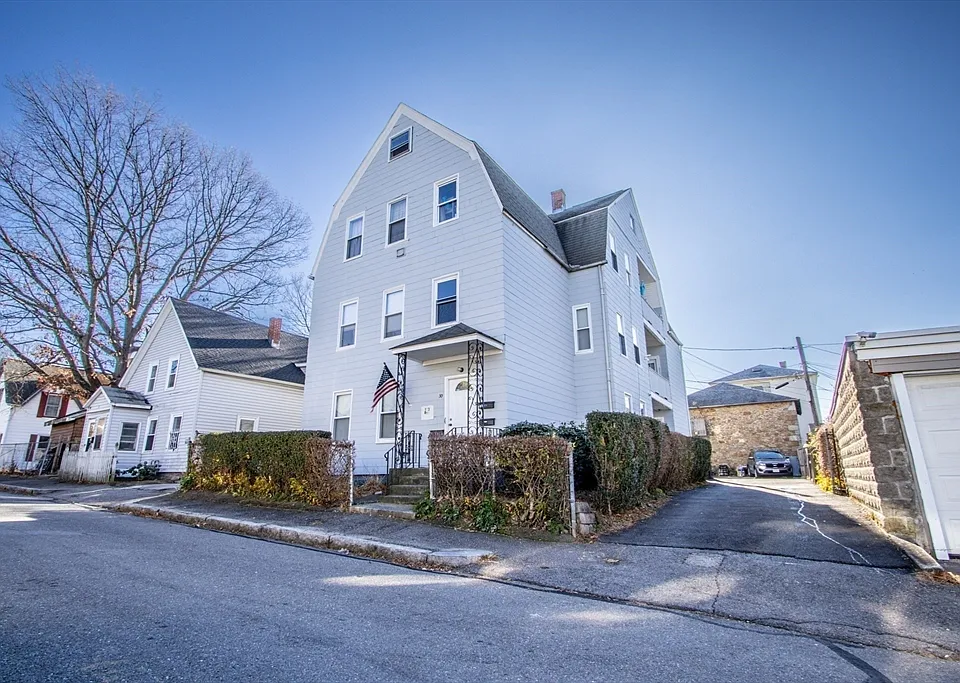 30 Elliot St #3