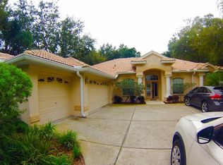 1217 Oxbridge Dr, Lutz, FL 33549
