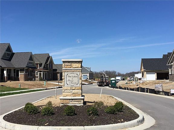 4th image of 18247 Lakes End Dr
